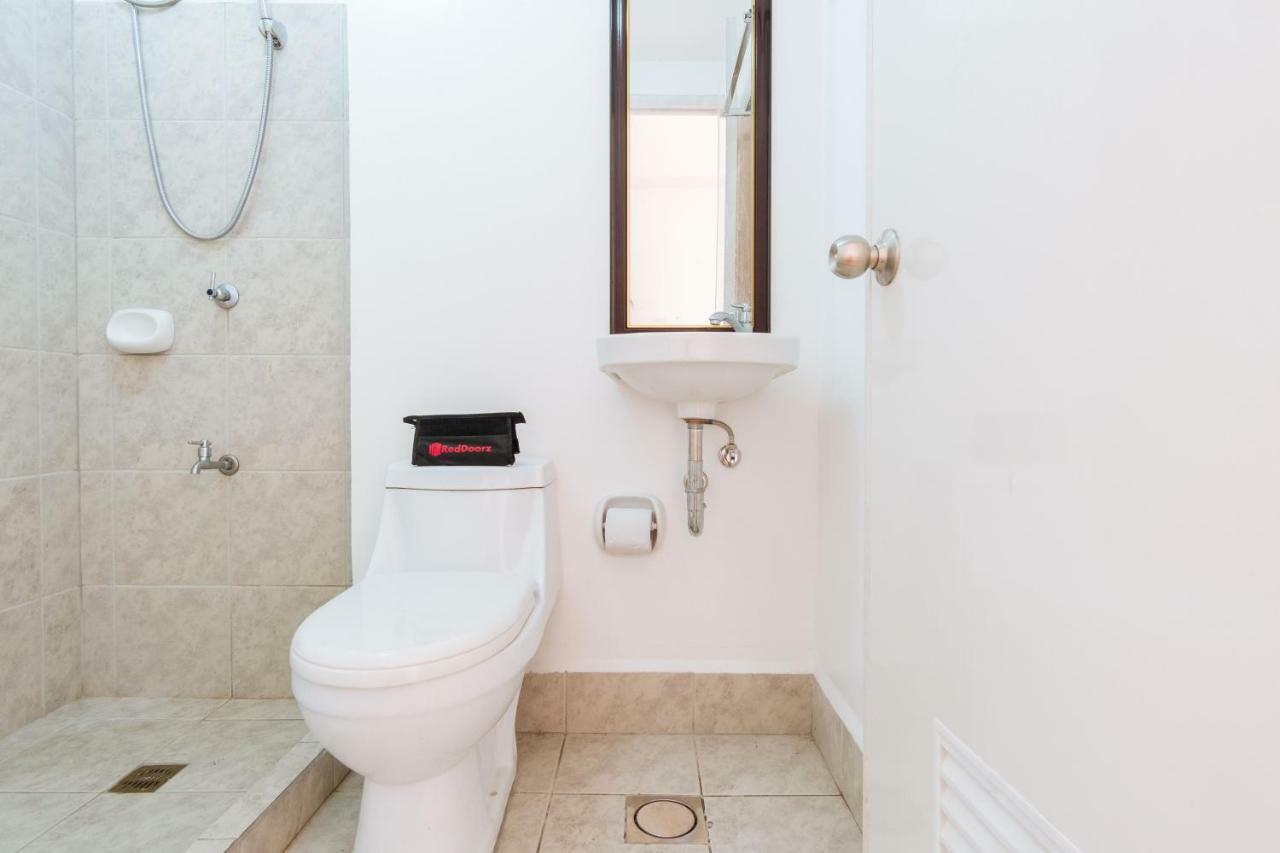 Reddoorz Premium @ Amaia Skies Avenida Manila Exterior foto